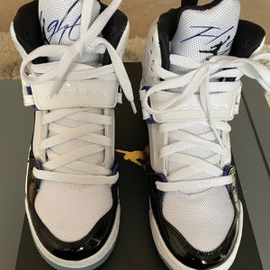 Jordan Flight 45 High - Youth 4